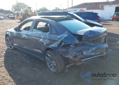 2018 Audi A3 Premium из США, поврежденный, VIN WAUB8GFF4J1071071